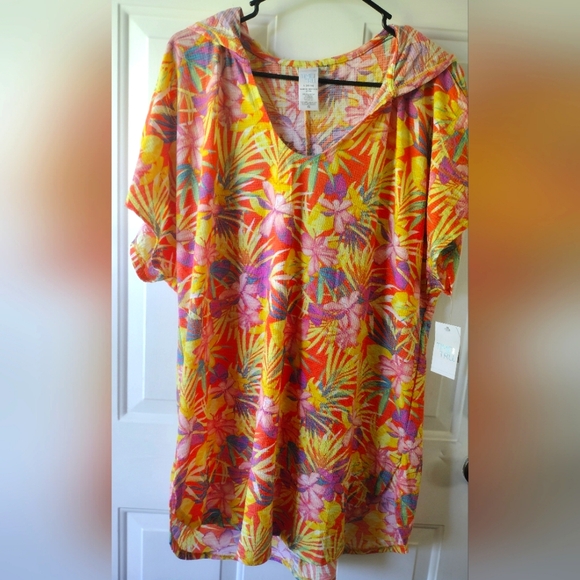 🌴NWT bathing suit cover🌴 - Picture 2 of 3